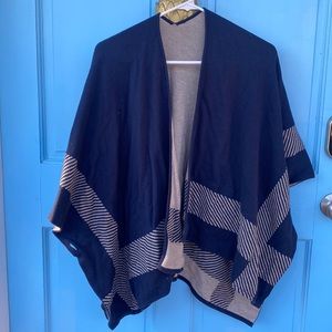 CAbi Reversible Poncho Navy/Tan size xs/s